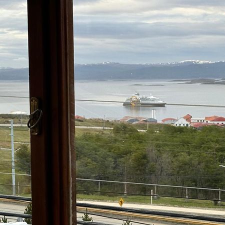 Mirando Al Canal Ushuaia Exterior photo