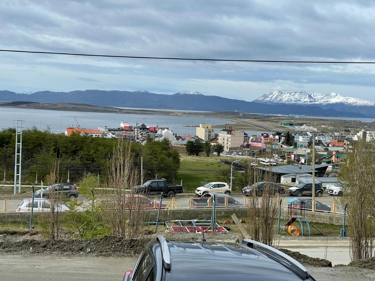 Mirando Al Canal Ushuaia Exterior photo